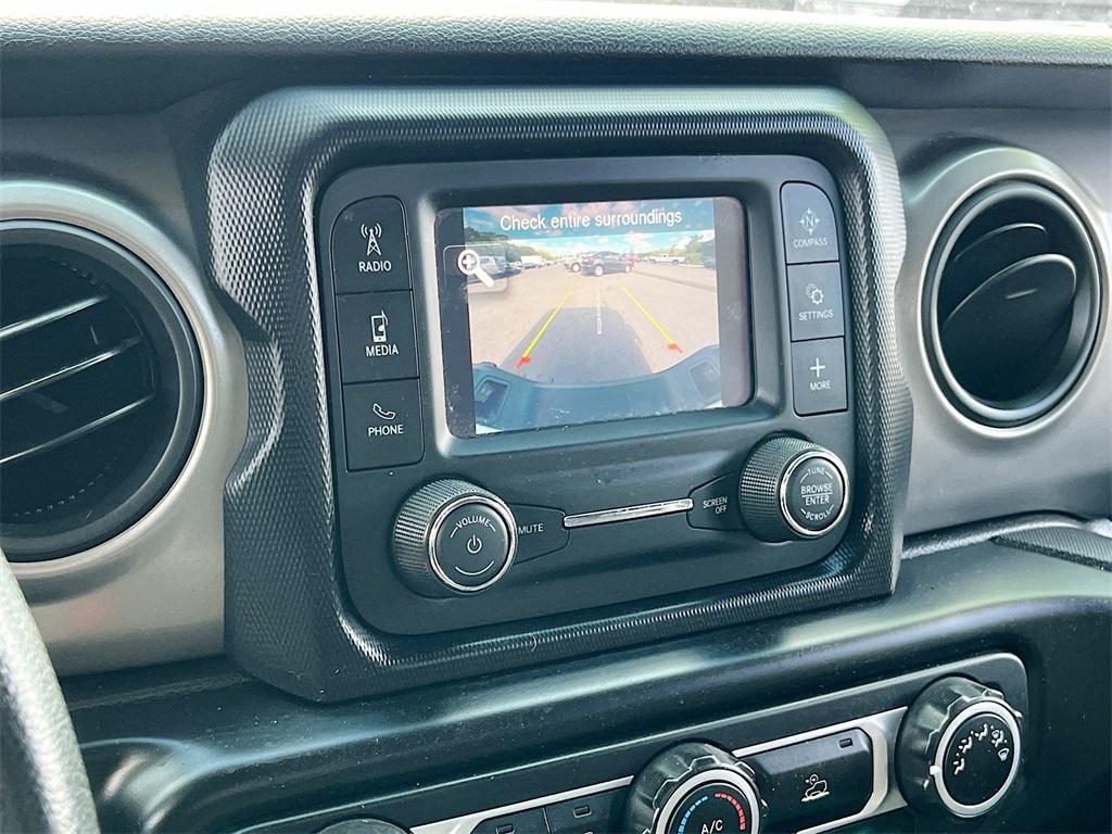 used 2021 Jeep Gladiator car, priced at $30,484