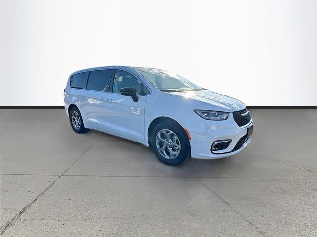 new 2024 Chrysler Pacifica car, priced at $48,949
