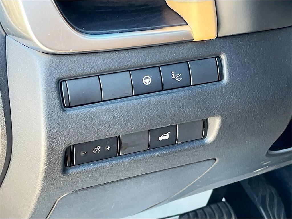 used 2022 Nissan Rogue car, priced at $24,117