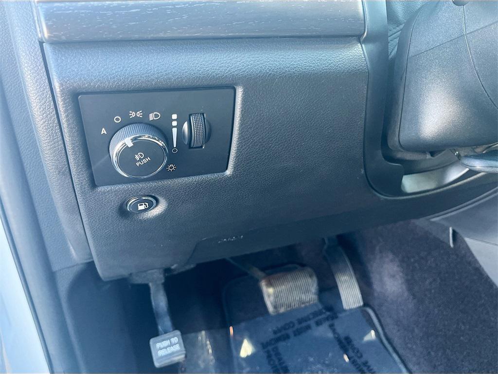 used 2017 Jeep Grand Cherokee car, priced at $12,273