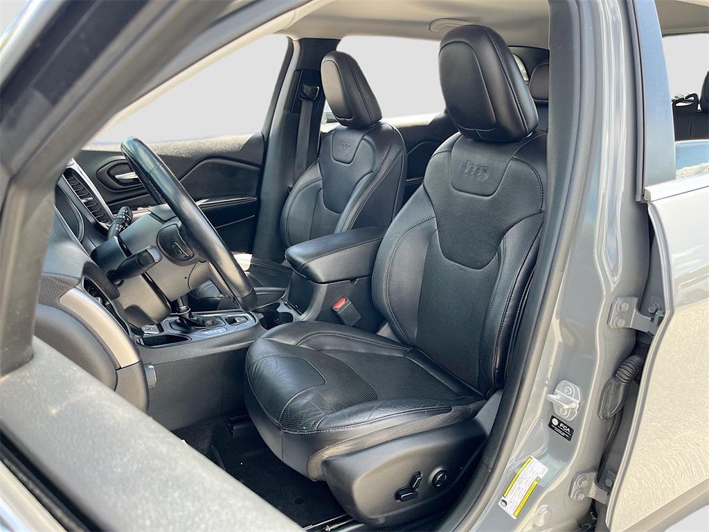 used 2021 Jeep Cherokee car, priced at $18,833