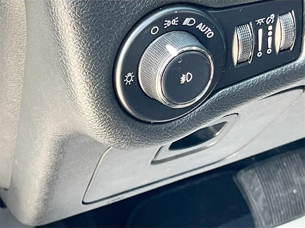 used 2021 Jeep Cherokee car, priced at $18,833