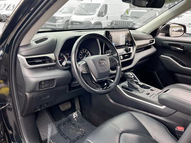 used 2020 Toyota Highlander car, priced at $26,691