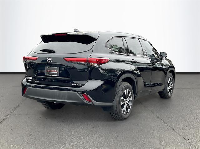 used 2020 Toyota Highlander car, priced at $26,691