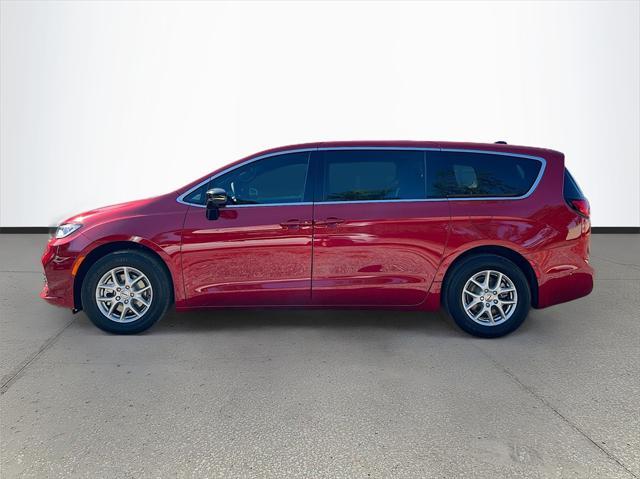 new 2025 Chrysler Pacifica car, priced at $44,420