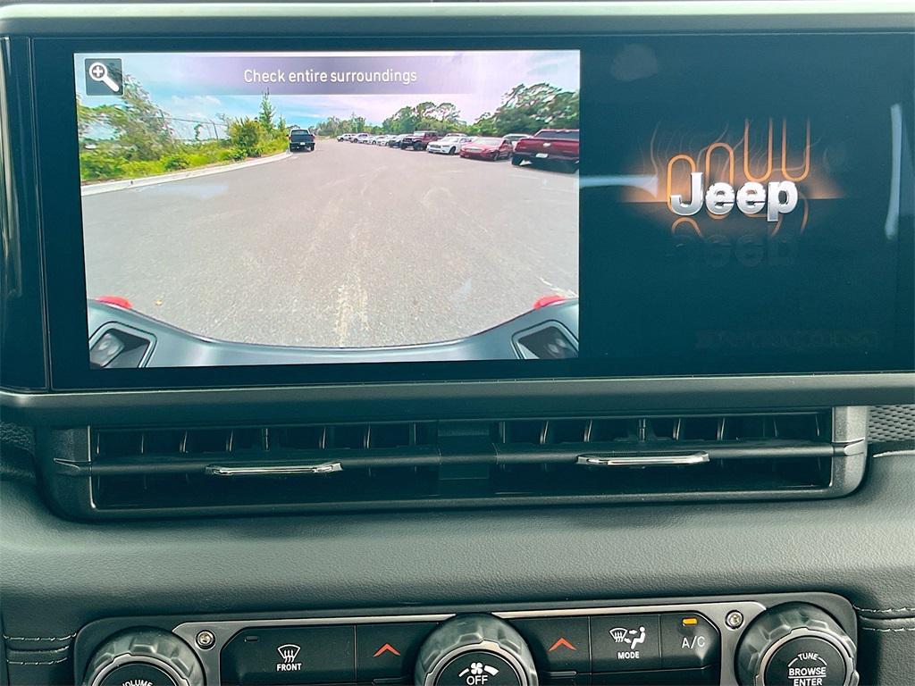 new 2025 Jeep Gladiator car, priced at $45,462