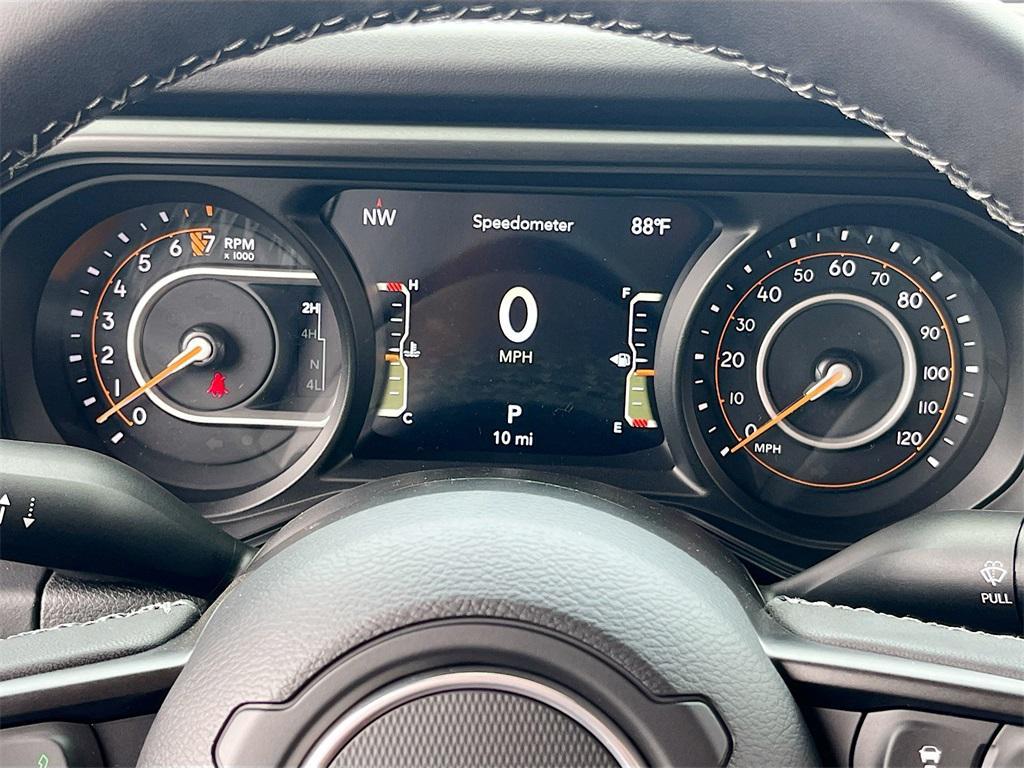 new 2025 Jeep Gladiator car, priced at $45,462