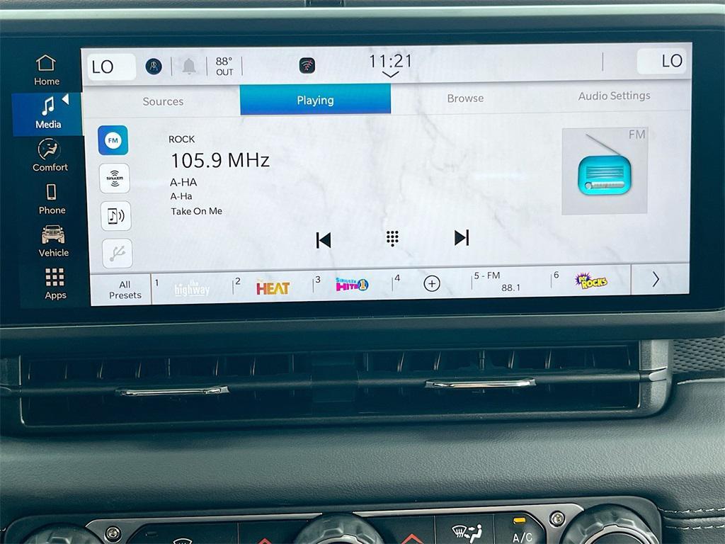 new 2025 Jeep Gladiator car, priced at $45,462