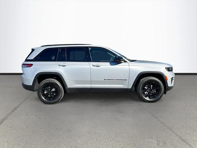 new 2025 Jeep Grand Cherokee car, priced at $33,306