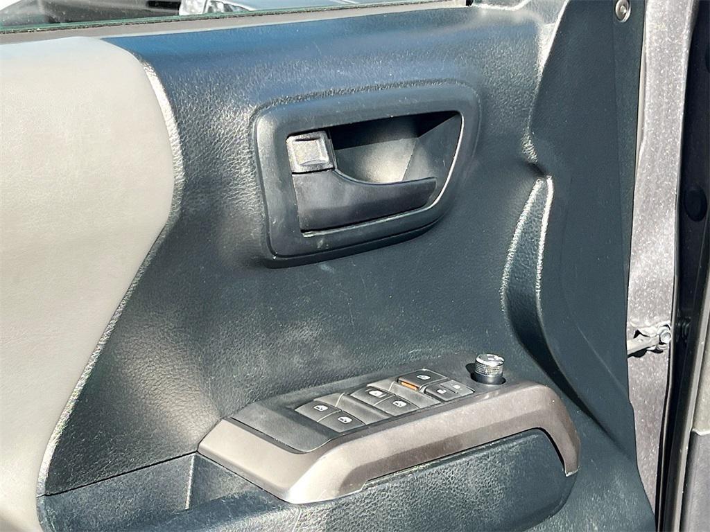 used 2016 Toyota Tacoma car, priced at $27,033