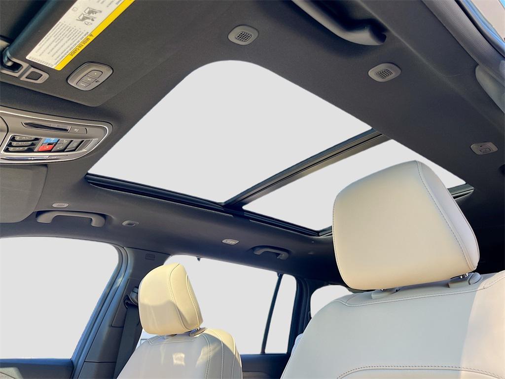 new 2025 Jeep Grand Cherokee L car, priced at $42,329