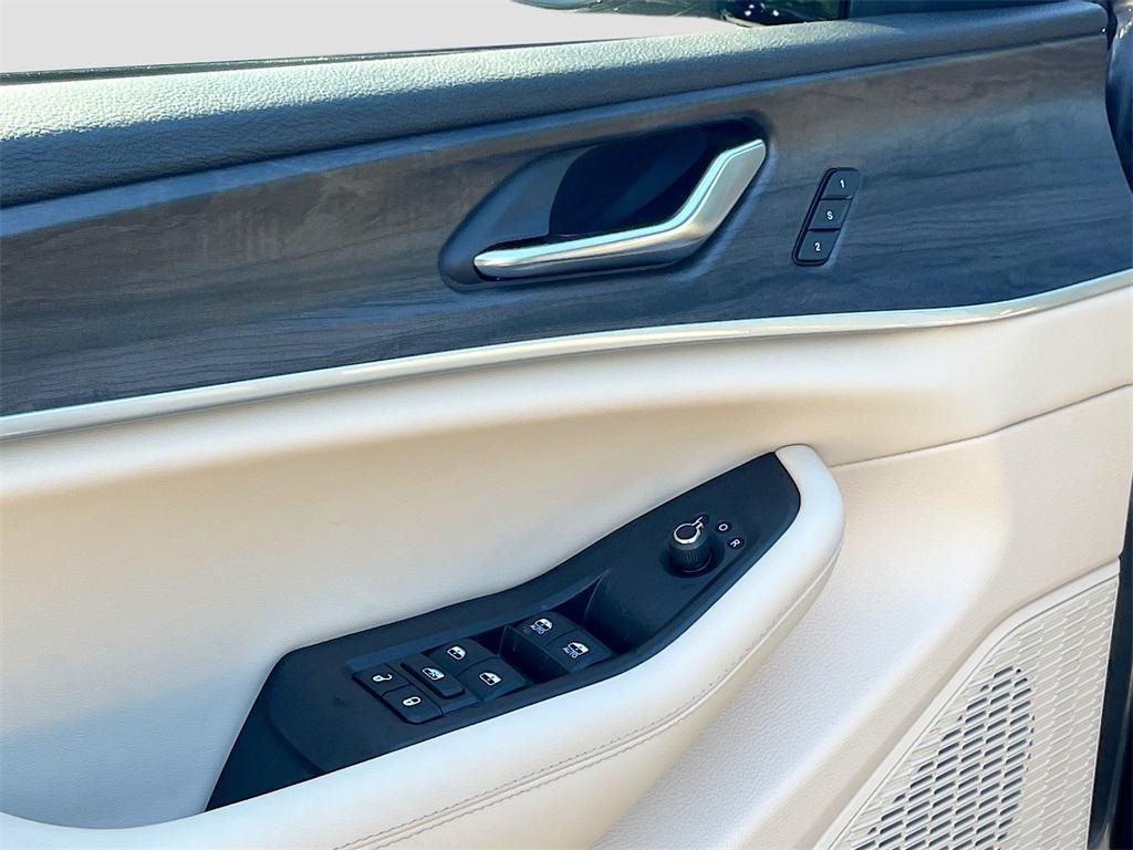 new 2025 Jeep Grand Cherokee L car, priced at $42,329