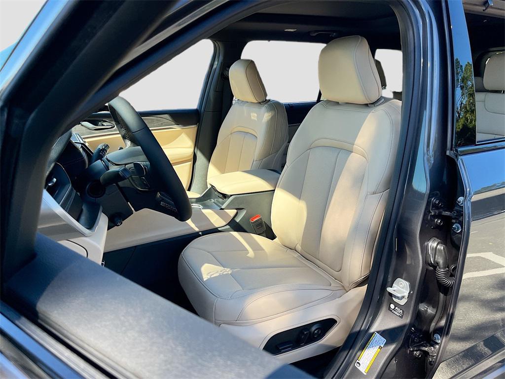 new 2025 Jeep Grand Cherokee L car, priced at $42,329