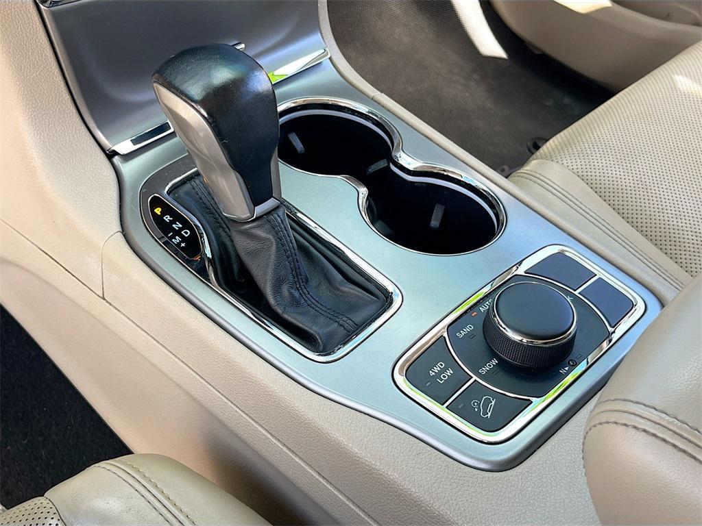 used 2020 Jeep Grand Cherokee car, priced at $20,195