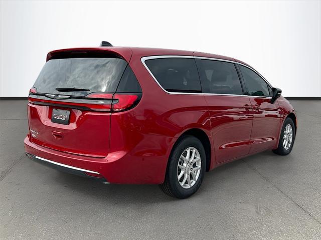 new 2025 Chrysler Pacifica car, priced at $43,920