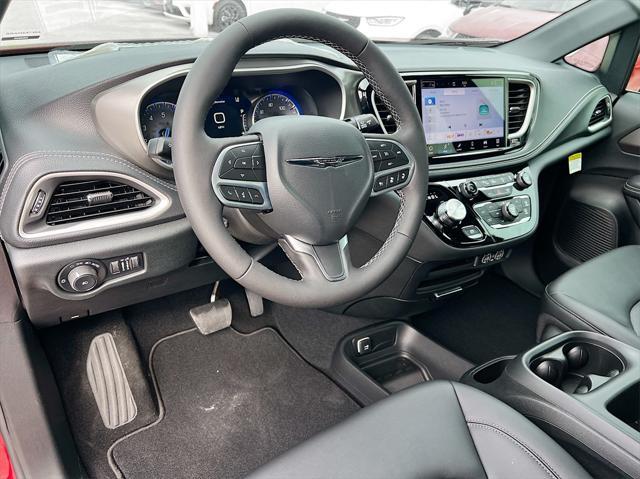 new 2025 Chrysler Pacifica car, priced at $43,920