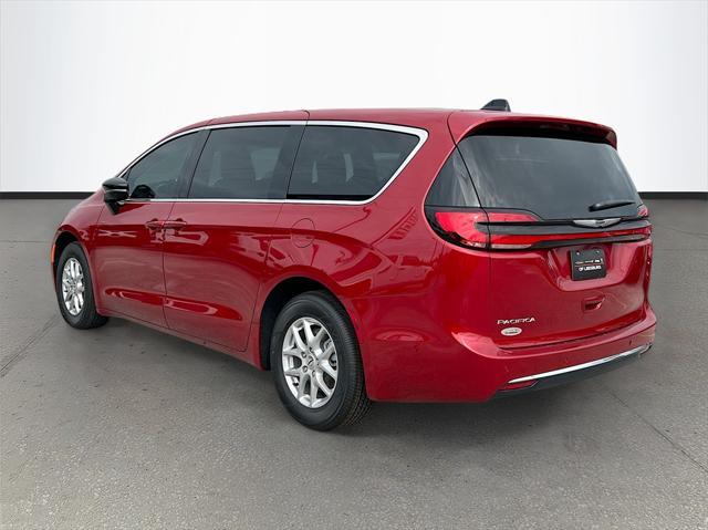 new 2025 Chrysler Pacifica car, priced at $43,920