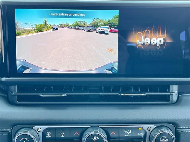 new 2025 Jeep Gladiator car, priced at $45,382