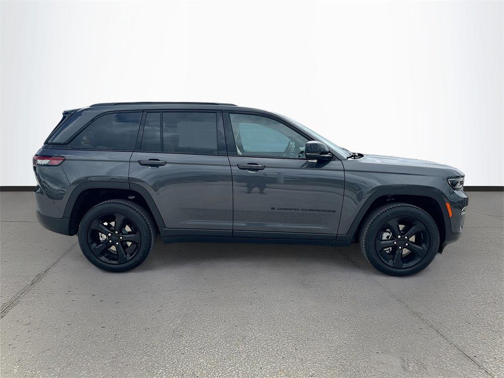 new 2025 Jeep Grand Cherokee car, priced at $35,020