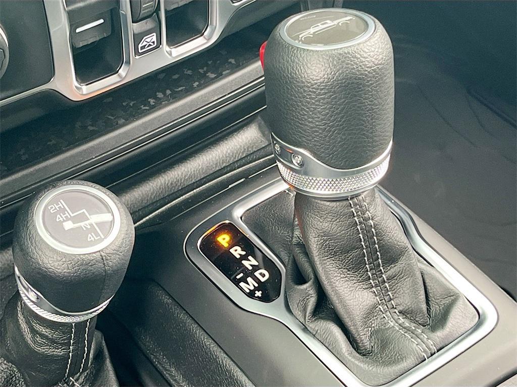 new 2025 Jeep Gladiator car, priced at $39,022