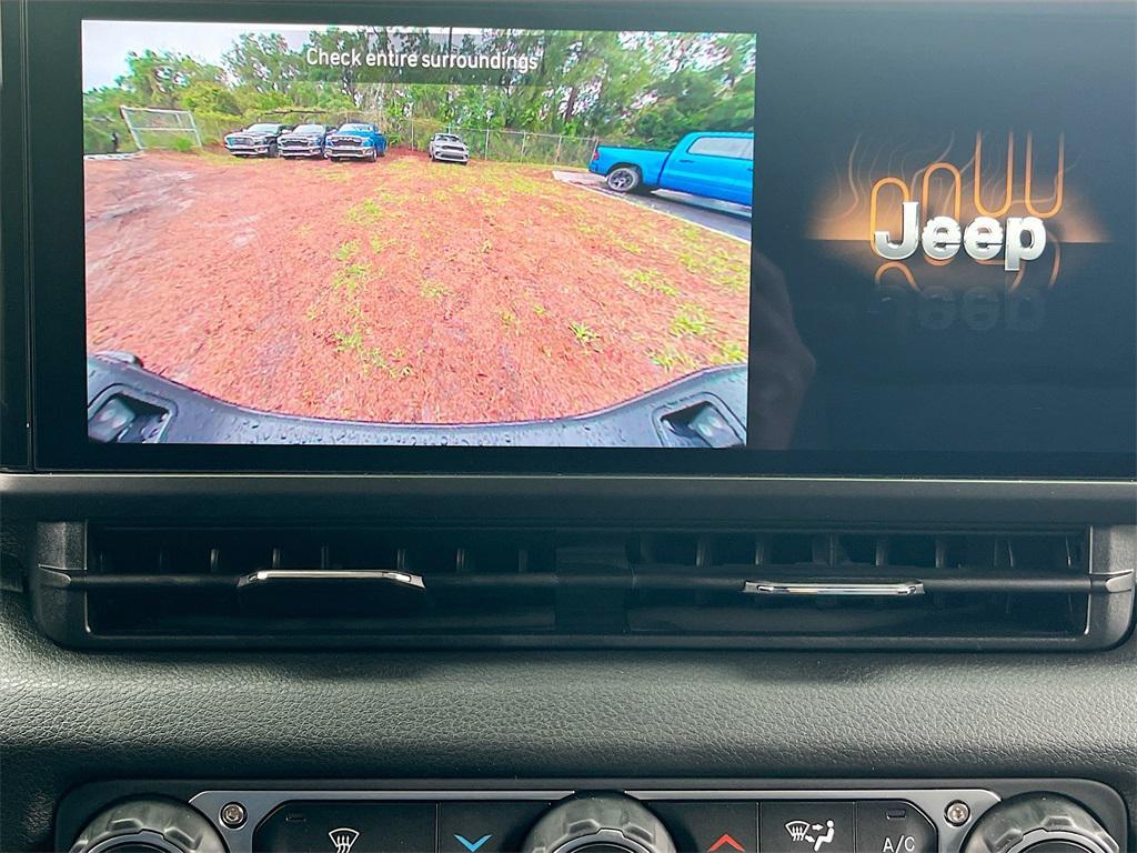 new 2025 Jeep Gladiator car, priced at $39,022