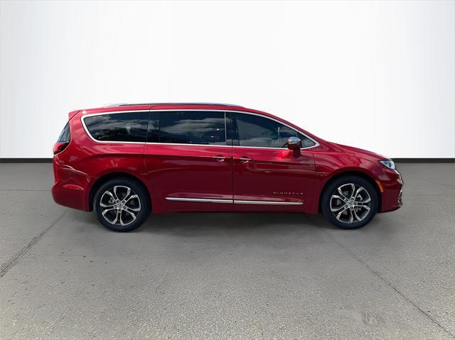 new 2024 Chrysler Pacifica car, priced at $46,678