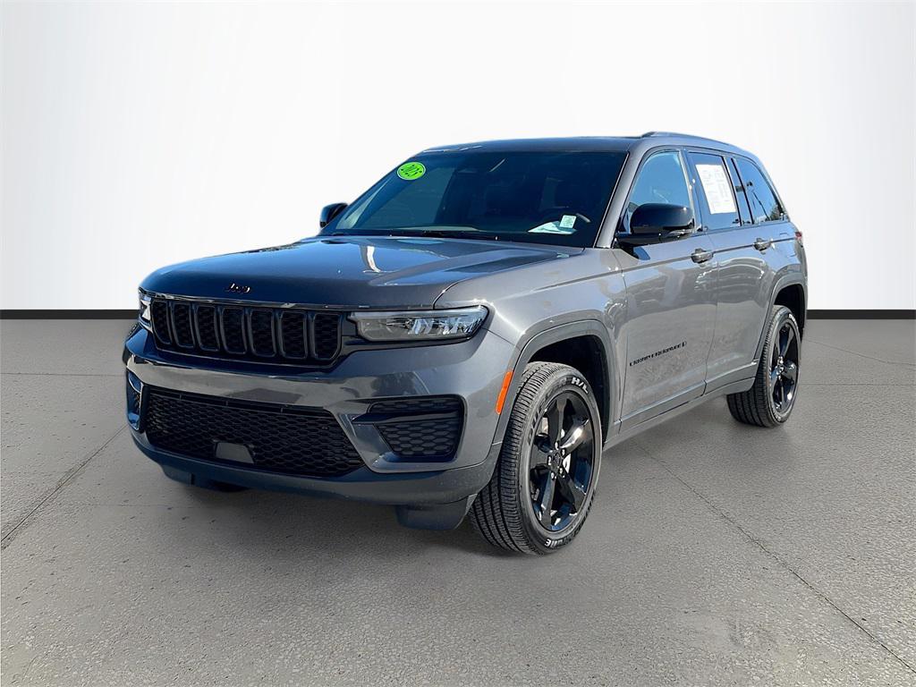 used 2025 Jeep Grand Cherokee car, priced at $35,991