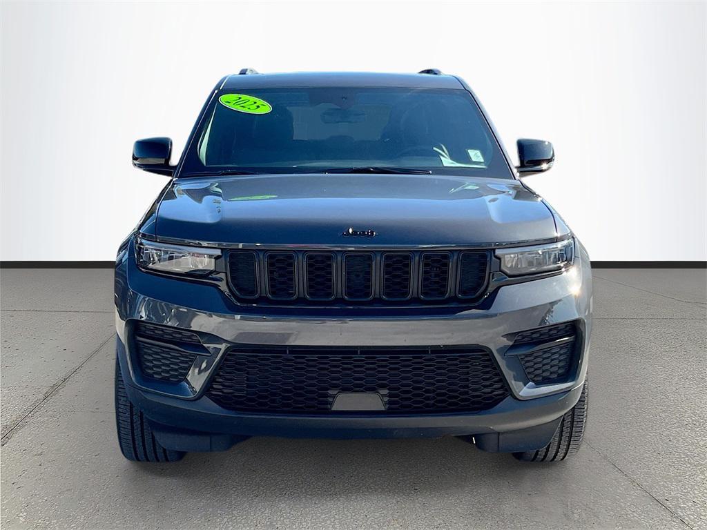 used 2025 Jeep Grand Cherokee car, priced at $35,991