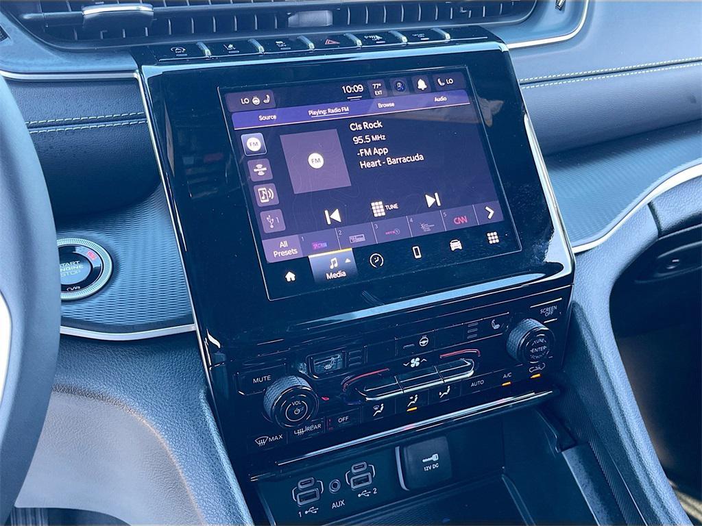 used 2025 Jeep Grand Cherokee car, priced at $35,991