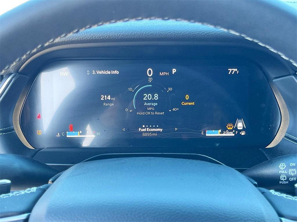 used 2025 Jeep Grand Cherokee car, priced at $35,991