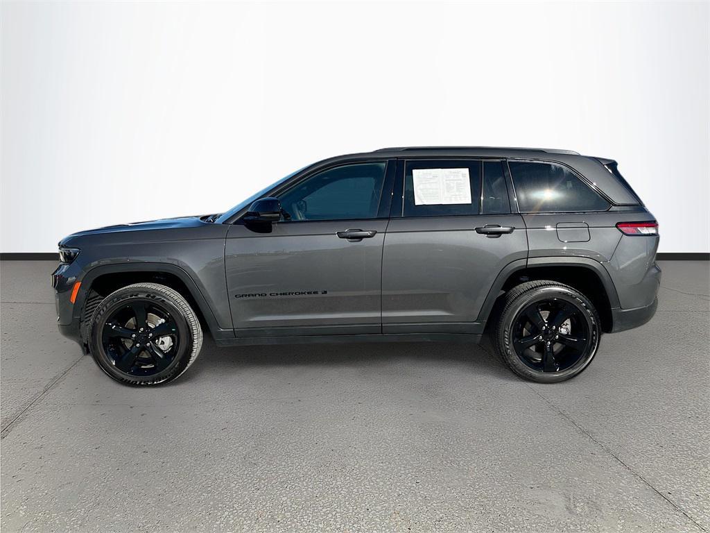 used 2025 Jeep Grand Cherokee car, priced at $35,991