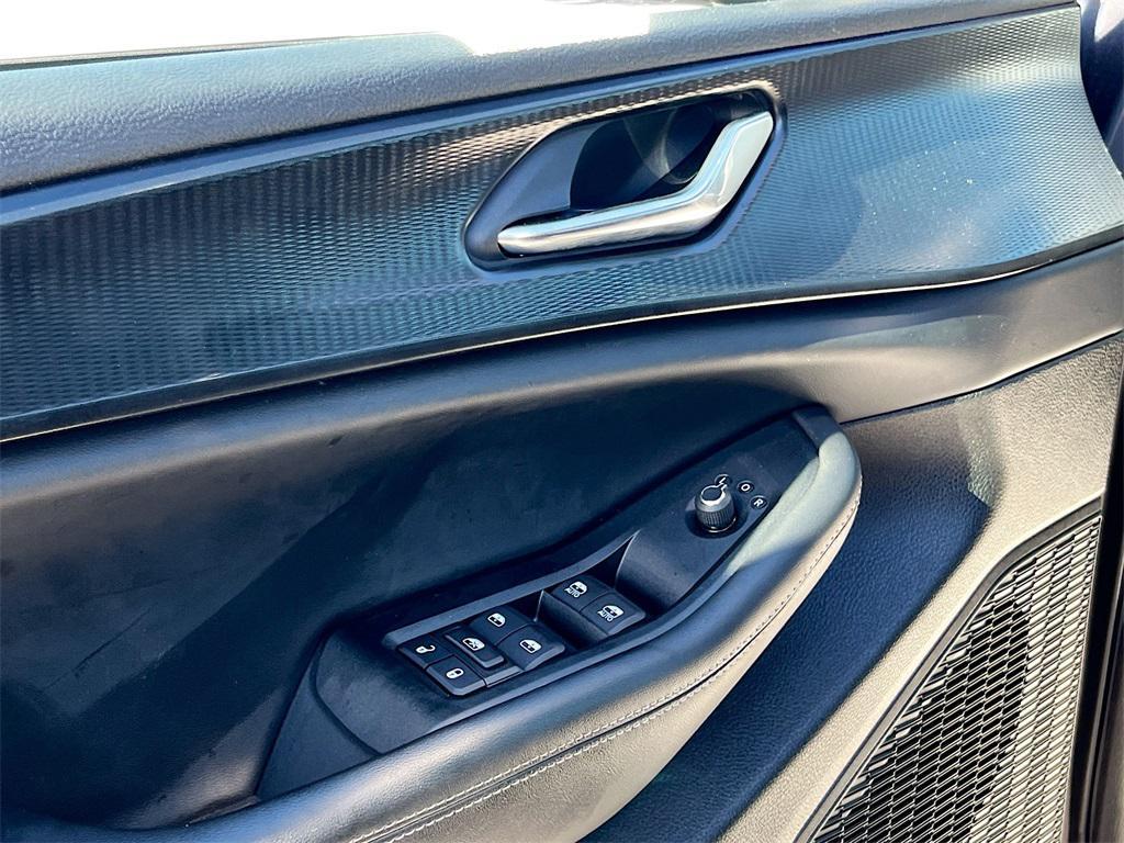 used 2025 Jeep Grand Cherokee car, priced at $35,991