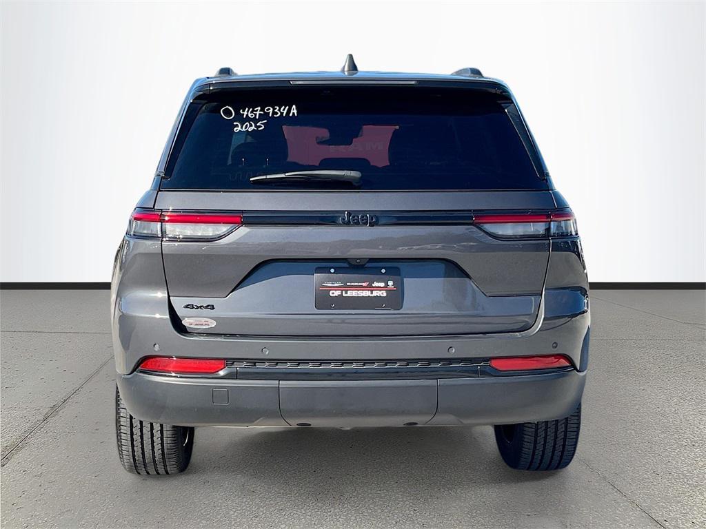 used 2025 Jeep Grand Cherokee car, priced at $35,991