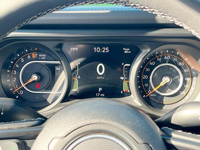new 2025 Jeep Gladiator car, priced at $45,382