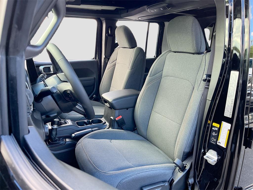 new 2026 Jeep Wrangler car, priced at $51,070