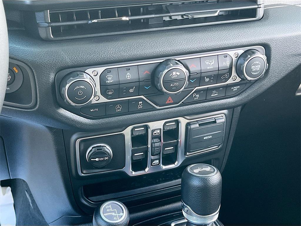 new 2026 Jeep Wrangler car, priced at $51,070