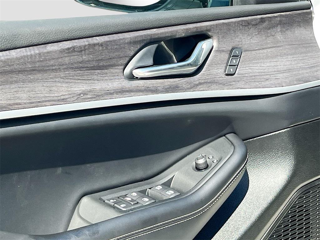 new 2025 Jeep Grand Cherokee L car, priced at $43,057