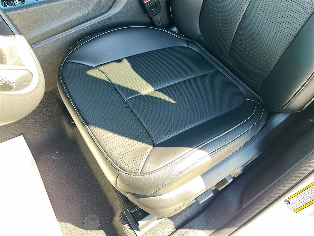 new 2025 Jeep Grand Cherokee L car, priced at $43,057