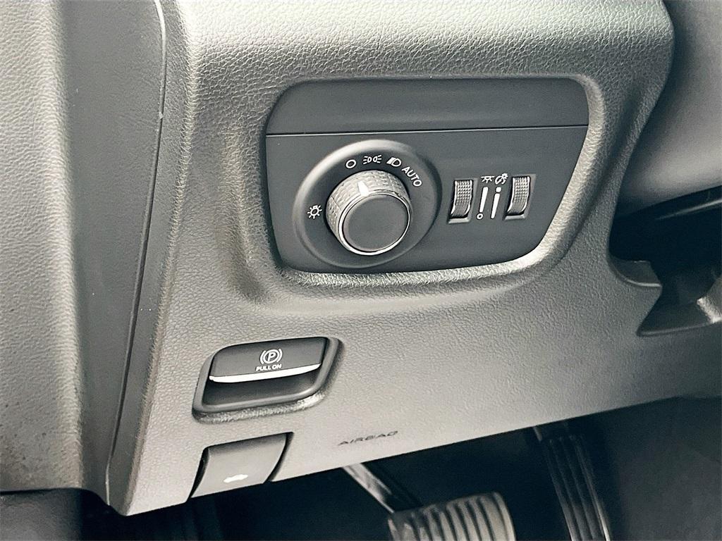 new 2025 Jeep Grand Cherokee L car, priced at $40,236