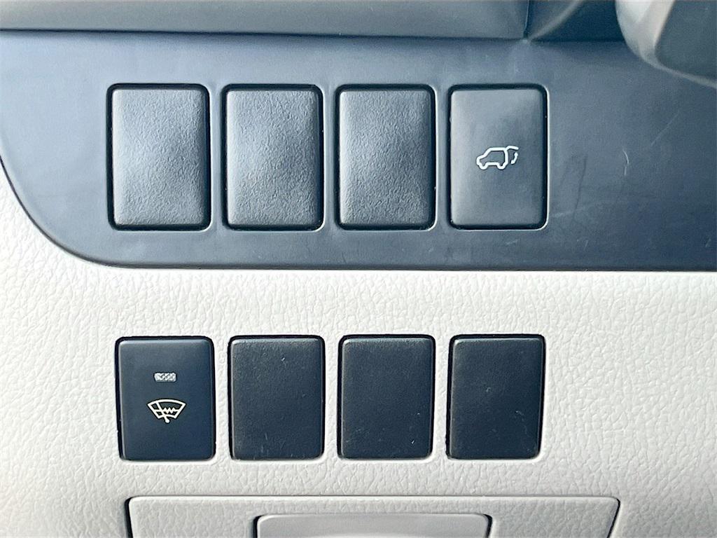used 2014 Toyota Highlander car, priced at $13,967