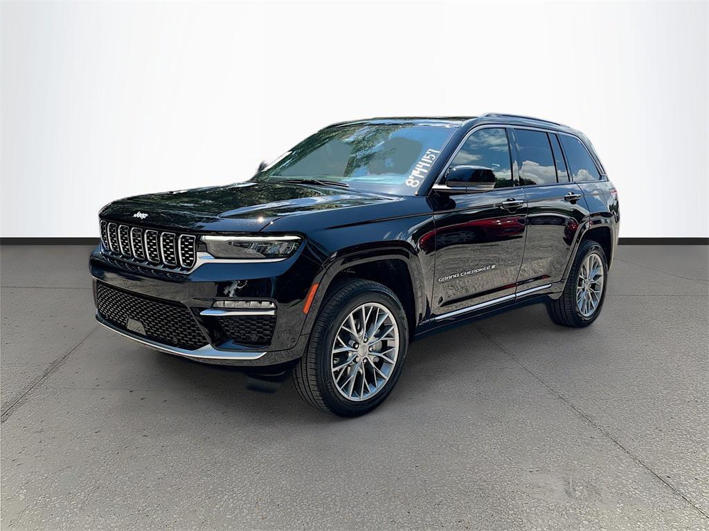 new 2025 Jeep Grand Cherokee car, priced at $53,985