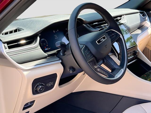 new 2025 Jeep Grand Cherokee car, priced at $41,239