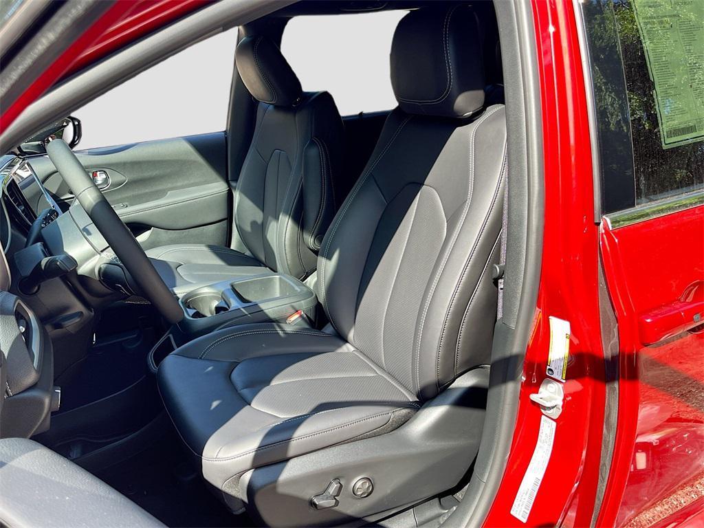 new 2026 Chrysler Pacifica car, priced at $36,499