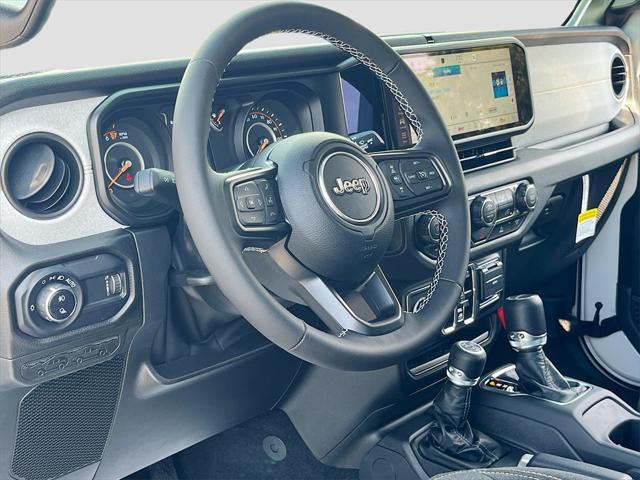 new 2025 Jeep Gladiator car, priced at $41,752