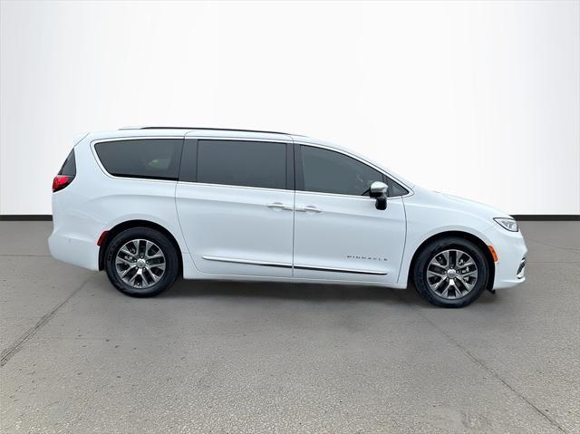 used 2023 Chrysler Pacifica car, priced at $38,592