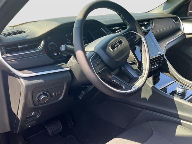 new 2025 Jeep Grand Cherokee car, priced at $35,038