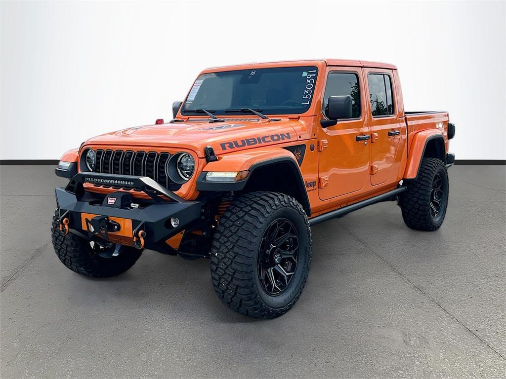 new 2025 Jeep Gladiator car, priced at $48,653