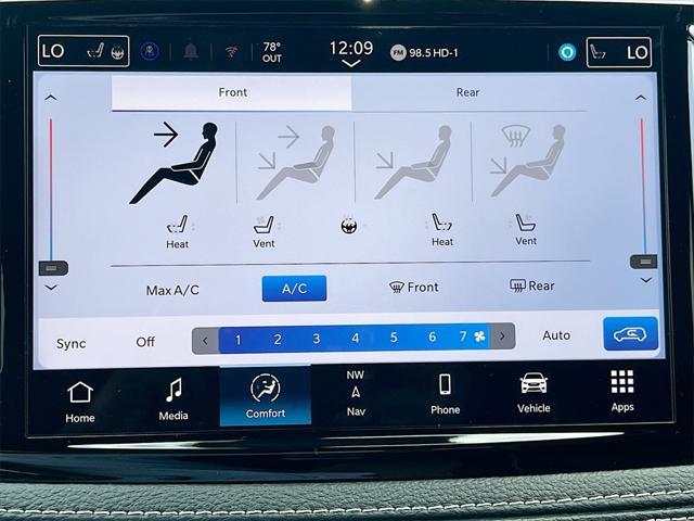 new 2025 Chrysler Pacifica car, priced at $47,339