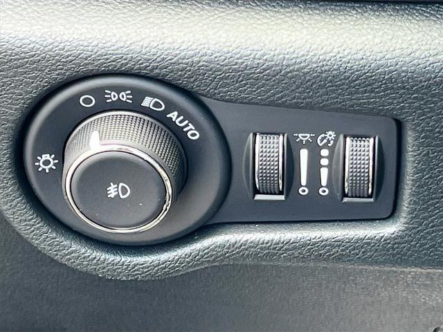 new 2025 Chrysler Pacifica car, priced at $47,339
