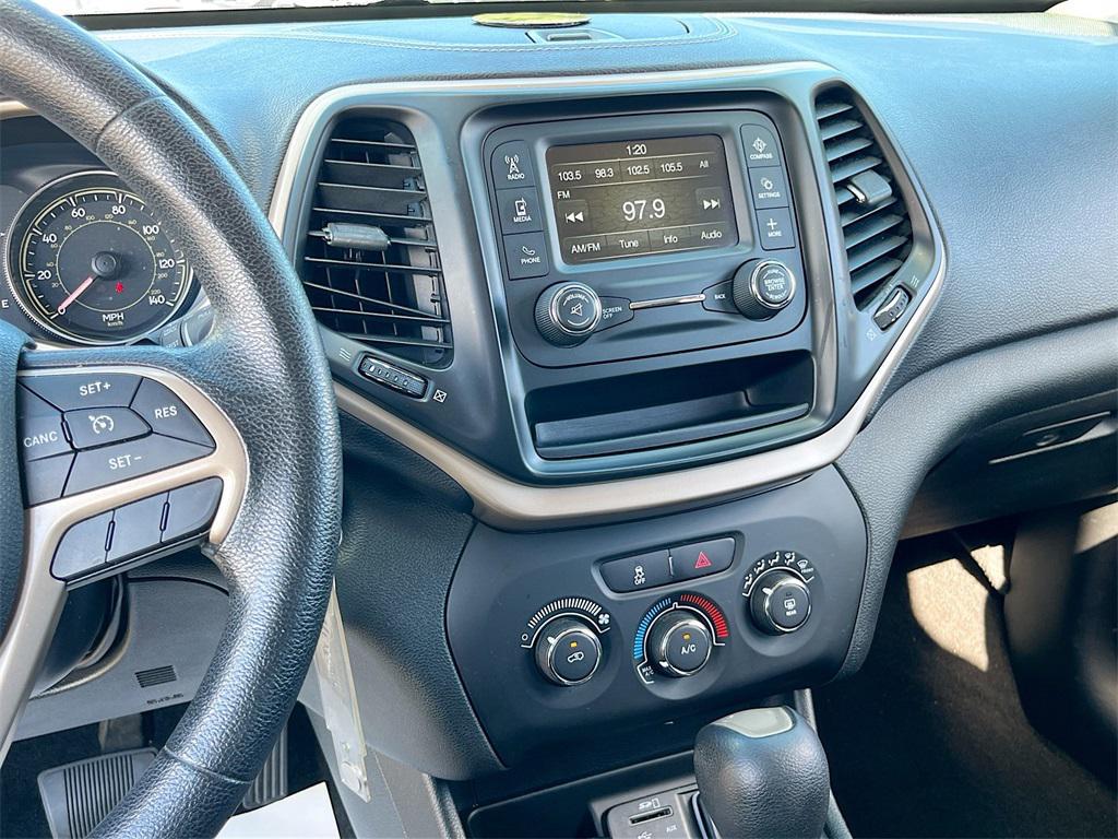 used 2014 Jeep Cherokee car, priced at $9,981